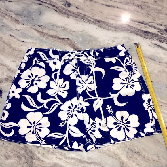 ☀️ Shingaar Swim/Shorts in Classic Hawaiian Floral Navy/White - Picture 2 of 7